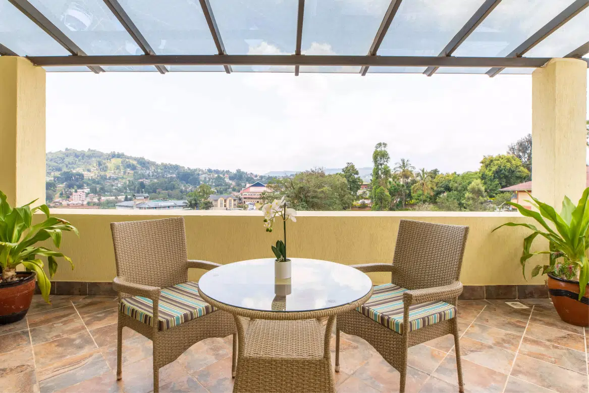 Family Room spacious interior