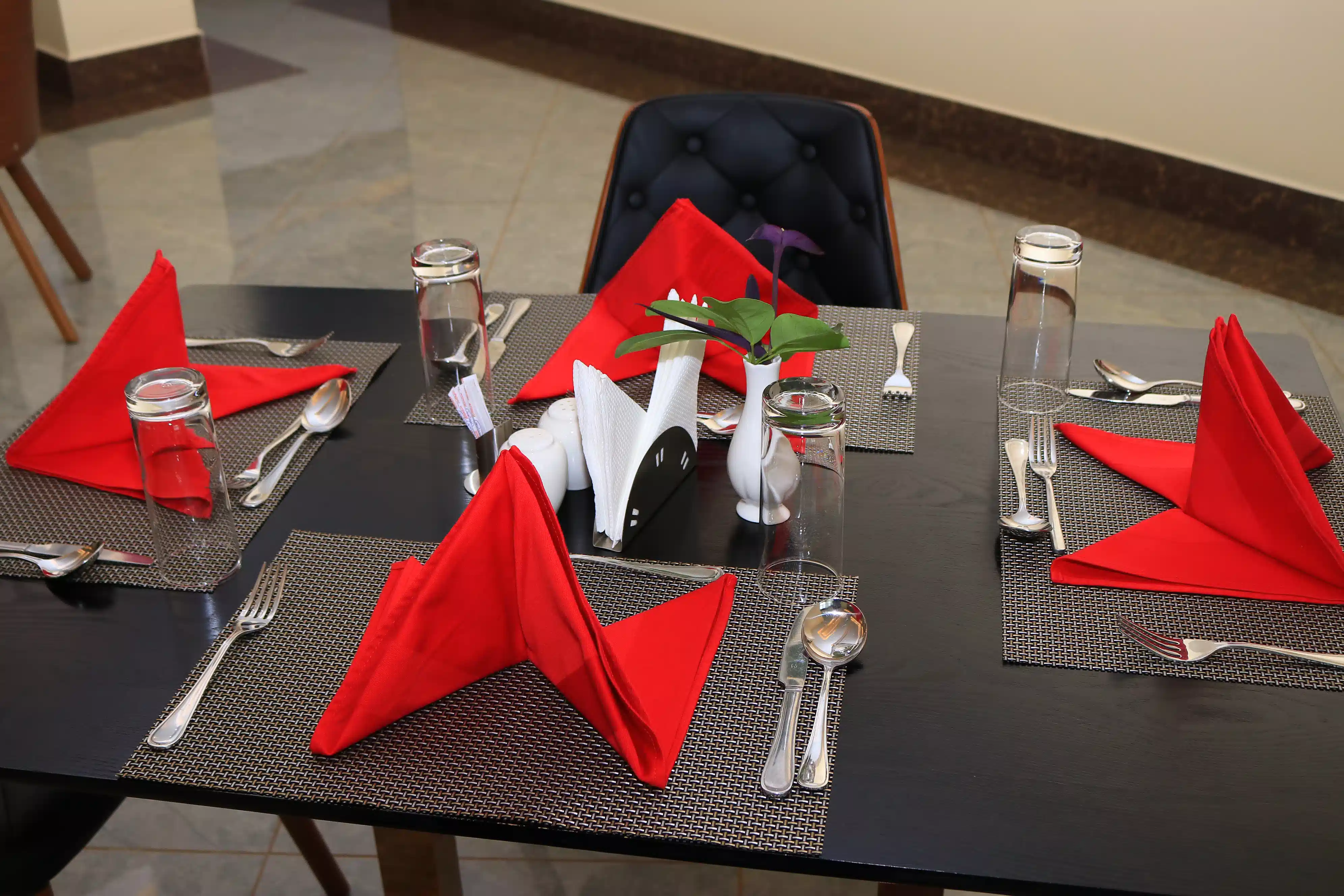 Dining at DALLAS PREMIERE HOTEL 1